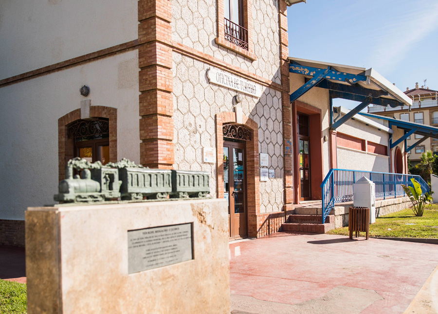 Fachada de la oficina de Turismo